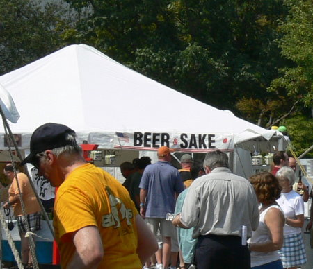 Beer and Saki vendor