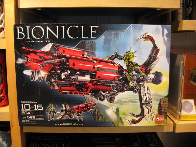 Here are yet more Bionicles. Always going at it, those guys.